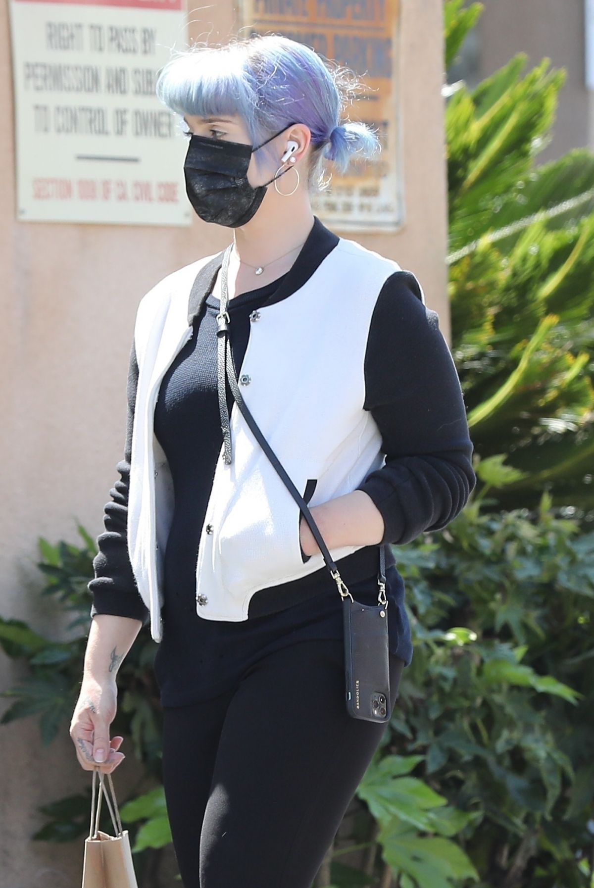 KELLY OSBOURNE Wearing Black Mask Out in Los Angeles 04/21/2020 - HawtCelebs