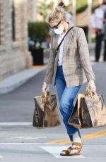 KELLY RUTHERFORD Wearing Mask at Erewhon Market in Los Angeles 04/13/2020