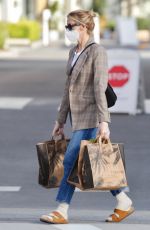KELLY RUTHERFORD Wearing Mask at Erewhon Market in Los Angeles 04/13/2020