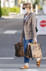 KELLY RUTHERFORD Wearing Mask at Erewhon Market in Los Angeles 04/13/2020