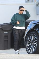 KOURTNEY KARDASHIAN and Scott Disick Reunite in Los Angeles 04/19/2020