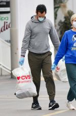 KRISTEN WIIG and Avi Rothman Wearing Masks and Rubber Gloves Out Shopping in Los Angeles 04/14/2020