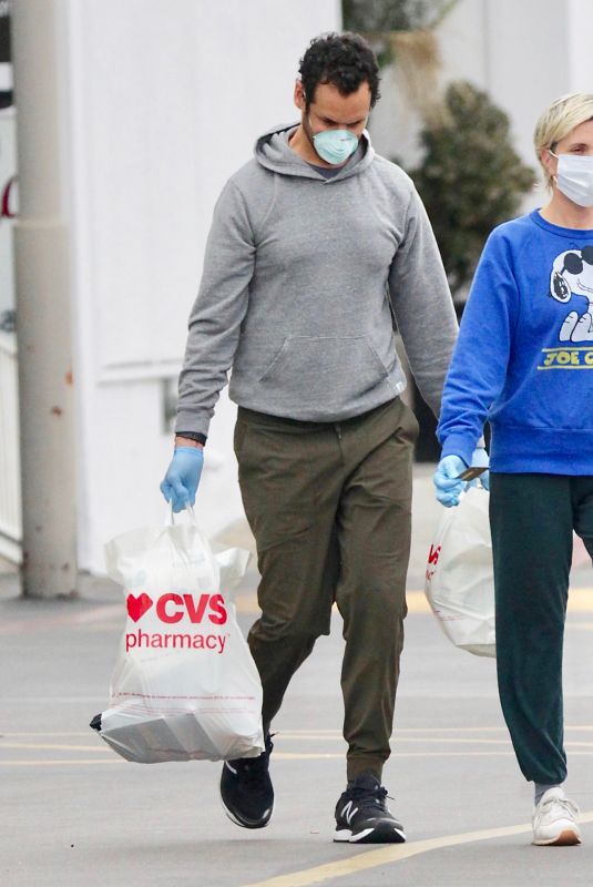 KRISTEN WIIG and Avi Rothman Wearing Masks and Rubber Gloves Out Shopping in Los Angeles 04/14/2020