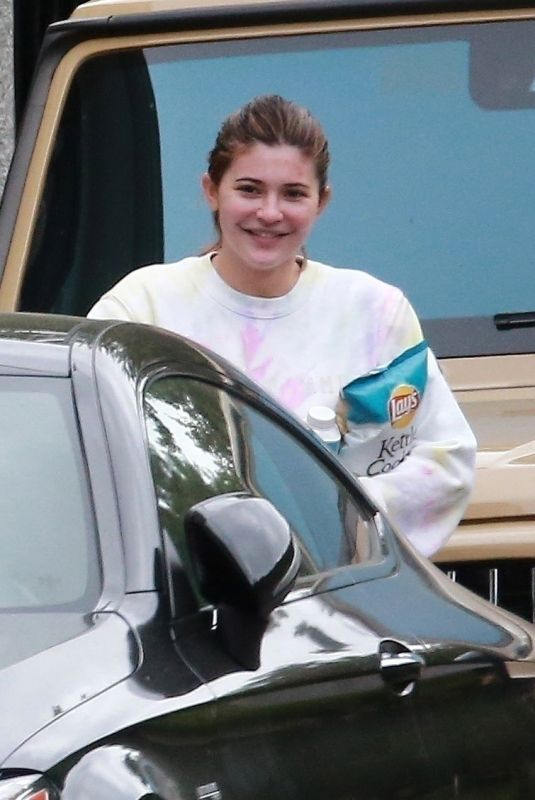 KYLIE JENNER Makeuo Free Out in Beverly Hills 04/20/2020