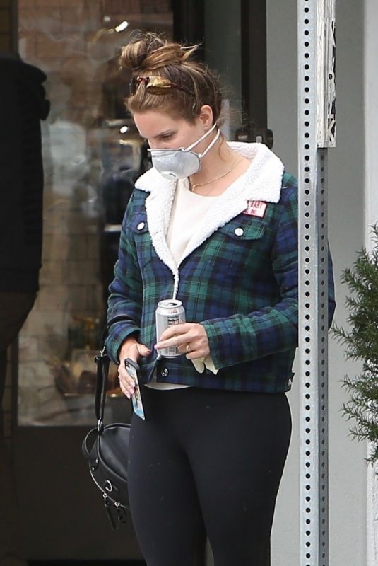 LANA DEL REY Wearing a Mask Out and About in Los Angeles 04/10/2020