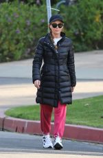 LESLIE MANN and Judd Apatow Out in Brentwood 04/02/2020