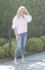 MOLLY SIMS Outside Her Home in Los Angeles 04/17/2020