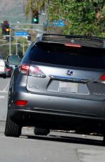 NATALIE PORTMAN Picked Up Her Dog from Animal Hospital in Los Feliz 04/14/2020