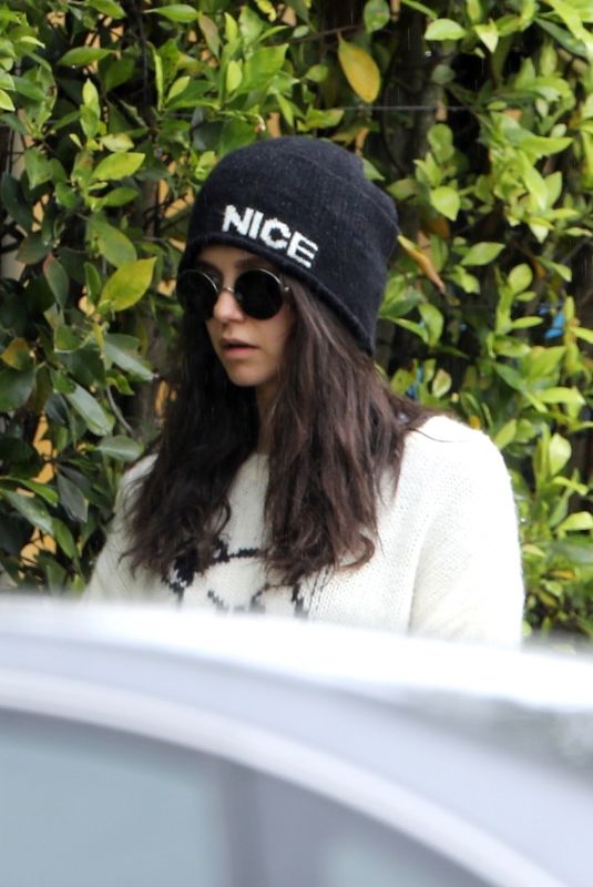 NINA DOBREV Meeting a Technician to Help with Her Tesla in Los Angeles 04/06/2020