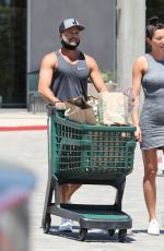 OKSANA RYKOVA and David Charvet Shopping at Wholefood in Malibu 04/24/2020