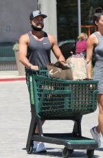OKSANA RYKOVA and David Charvet Shopping at Wholefood in Malibu 04/24/2020
