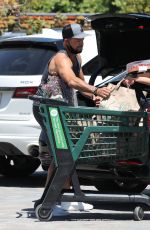 OKSANA RYKOVA and David Charvet Shopping at Wholefood in Malibu 04/24/2020