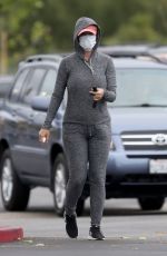 Pregnant KATY PERRY and Orlando Bloom Wearing Mask Shopping at Target in Los Angeles 04/17/2020