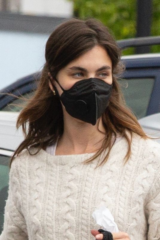 RANEY QUALLEY Wearing a Mask at Vons Market in Los Angeles 04/10/2020