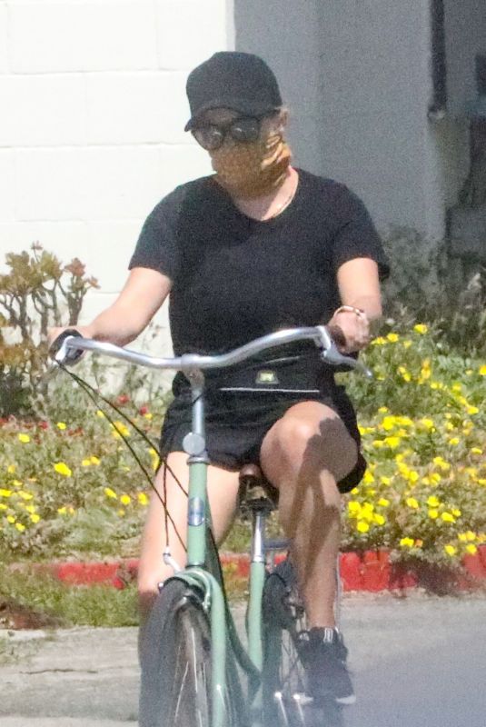 REESE WITHERSPOON Out Riding Bike in Malibu 04/25/2020