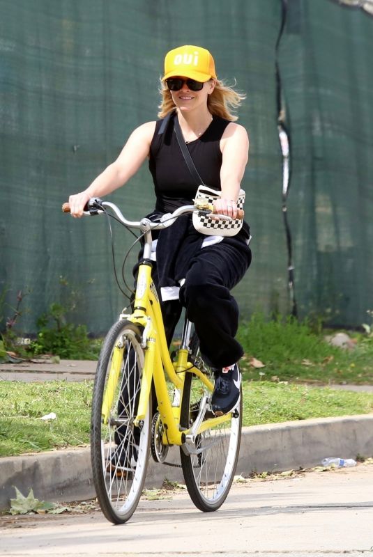 REESE WITHERSPOON Out Riding Bike in Pacific Palisades 03/31/2020