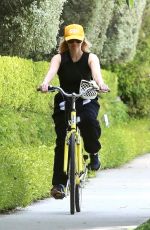 REESE WITHERSPOON Out Riding Bike in Pacific Palisades 03/31/2020
