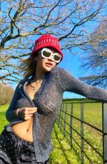 RITA ORA  - Instagram Photos 04/09/2020