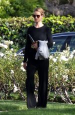ROSIE HUNTINGTON-WHITELEY Out and About in Beverly Hills 04/20/2020