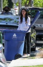SARA SAMPAIO Get Trash Bins Back to Her Home in Los Angeles 04/23/2020