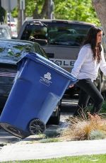 SARA SAMPAIO Get Trash Bins Back to Her Home in Los Angeles 04/23/2020