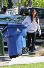 SARA SAMPAIO Get Trash Bins Back to Her Home in Los Angeles 04/23/2020