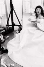 SARAH HYLAND in Cosmpolitan Magazine, May 2020