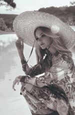 SASHA LUSS in Elle Magazine, Italy May 2020