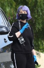 SHARON and KELLY OSBOURNE Check Out a New House in Malibu 03/31/2020