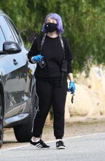 SHARON and KELLY OSBOURNE Check Out a New House in Malibu 03/31/2020