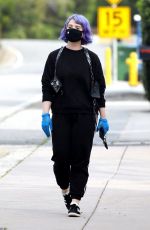 SHARON and KELLY OSBOURNE Check Out a New House in Malibu 03/31/2020