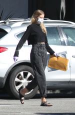 TORI PRAVER Wearing Masks and Gloves at a Post Office in Beverly Hills 03/31/2020