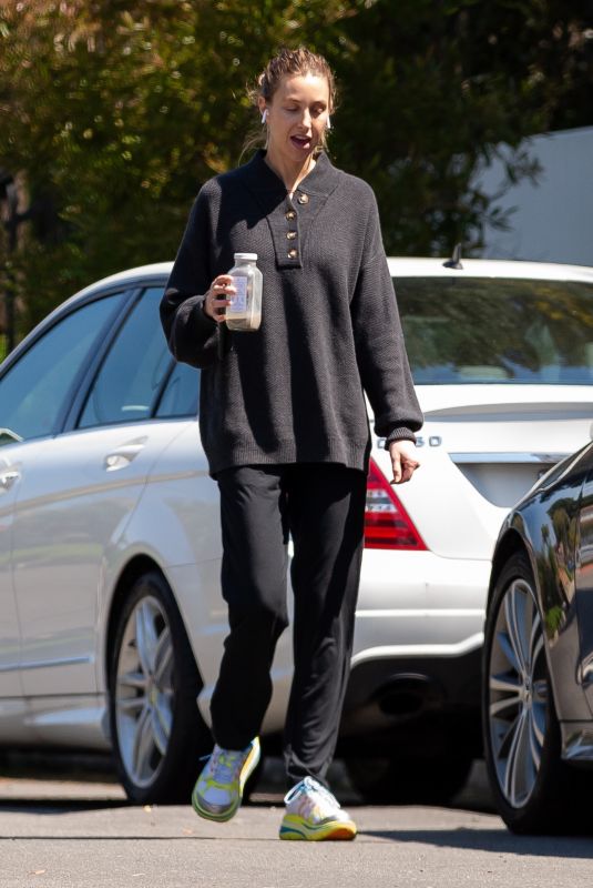 WHITENY PORT Out and About in Los Angeles 04/11/2020