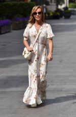 AMANDA HOLDEN Leaves Heart Radio in london 05/18/2020