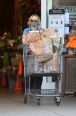 AMY POEHLER Out Shopping in Los Angeles 05/09/2020