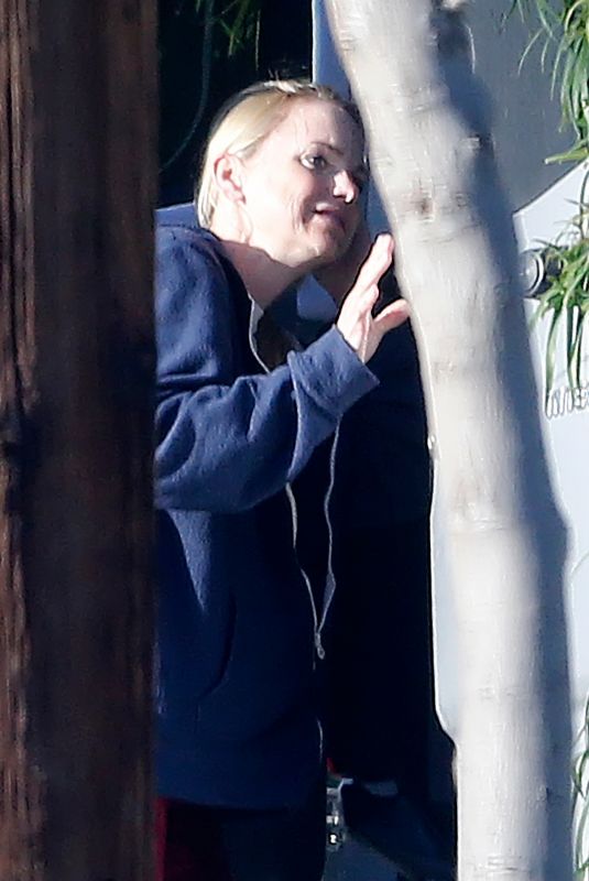 ANNA FARIS Cleans Up Her Campervan in Los Angeles 05/24/2020