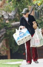 ANNA FARIS Shopping at Gelson