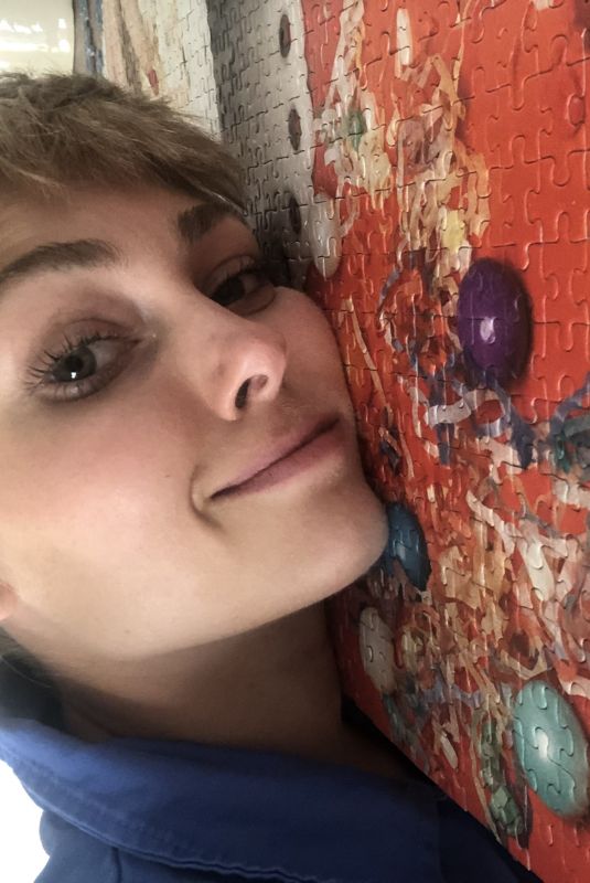 ANNASOPHIA ROBB for Stylecaster