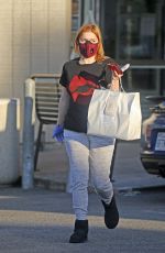 ARIEL WINTER Getting Take-out from Katsuya in Studio City 05/01/2020