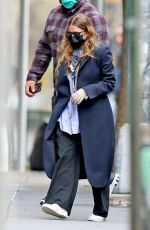 ASHLEY OLSEN Leaves Her Office in New York 05/13/2020