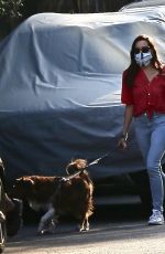 AUBREY PLAZA Shopping at a Pet Store in Los Angeles 05/11/2020