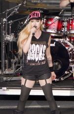AVRIL LAVIGNE Performs in Mountain View 05/25/2009