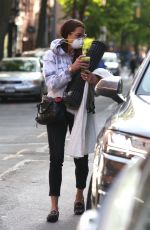 BROOKE SHIELDS Wearing a Mask Out in New York 05/12/2020