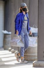CALISTA FLOCKAHRT Picking Up Dinner at Sugarfish in Brentwood 05/24/2020