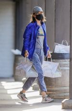 CALISTA FLOCKAHRT Picking Up Dinner at Sugarfish in Brentwood 05/24/2020