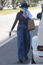 DIANE KEATONE Leaves Dentist Office in Brentwood 05/07/2020