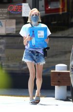 DIANE KRUGER Buys Blue Agave Tequilana Out in Los Angeles 05/15/2020