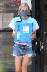 DIANE KRUGER Buys Blue Agave Tequilana Out in Los Angeles 05/15/2020