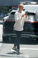 DIANE KRUGER Out Shopping in Los Angeles 05/18/2020