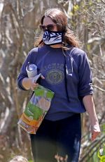DREW BARRYMORE Out in The Hamptons 05/07/2020